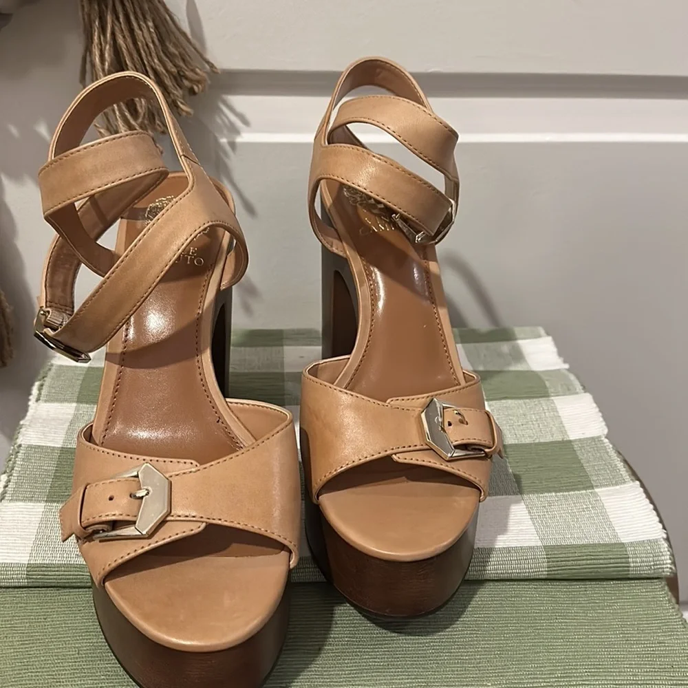 Vince Camuto absolutely gorgeous